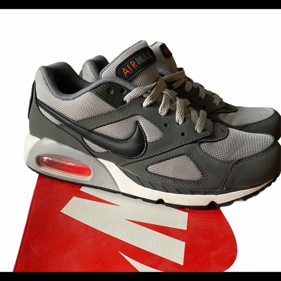 nike air max ivo grey